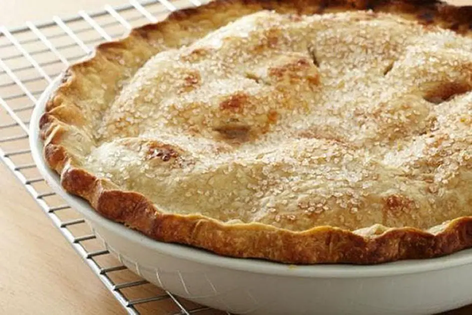Close up image of freshly baked pie