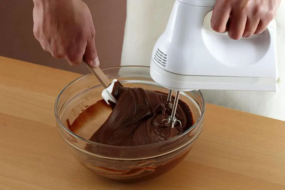 Mixing batter with hand blender